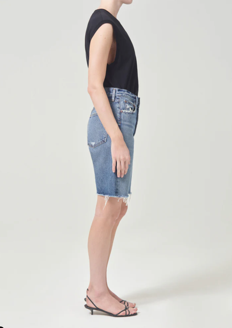 90's Mid Rise Loose Short