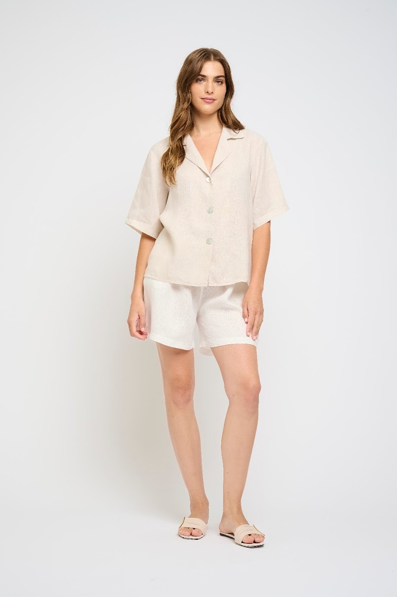 Short Sleeve Collared Blouse